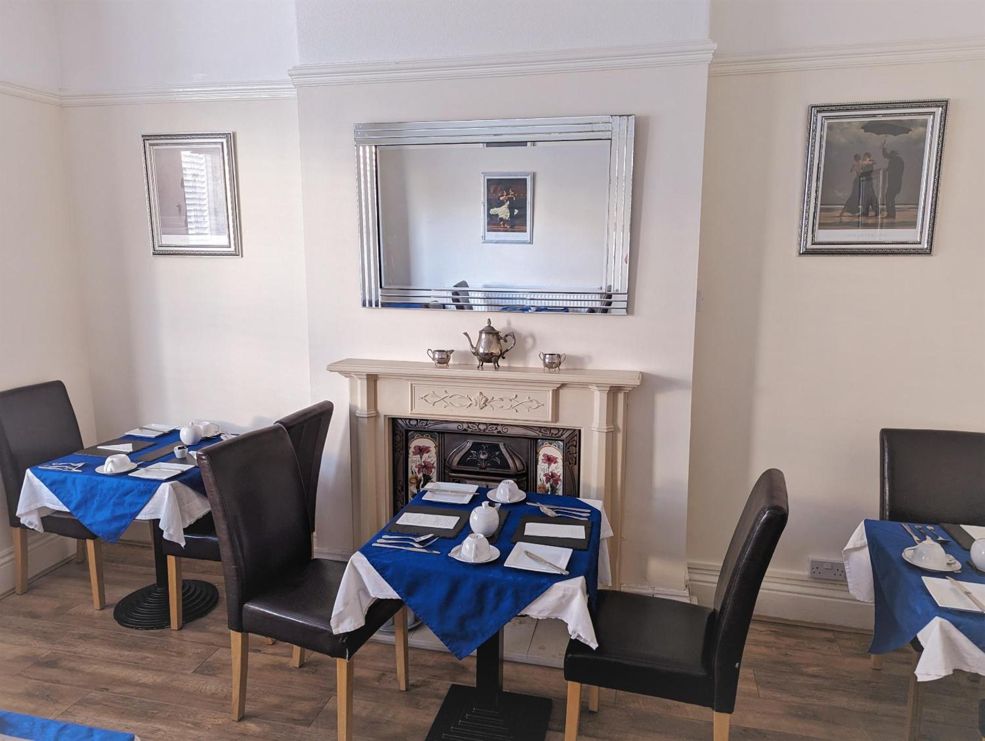 Bed and Breakfast The Senarth Llandudno Exterior foto