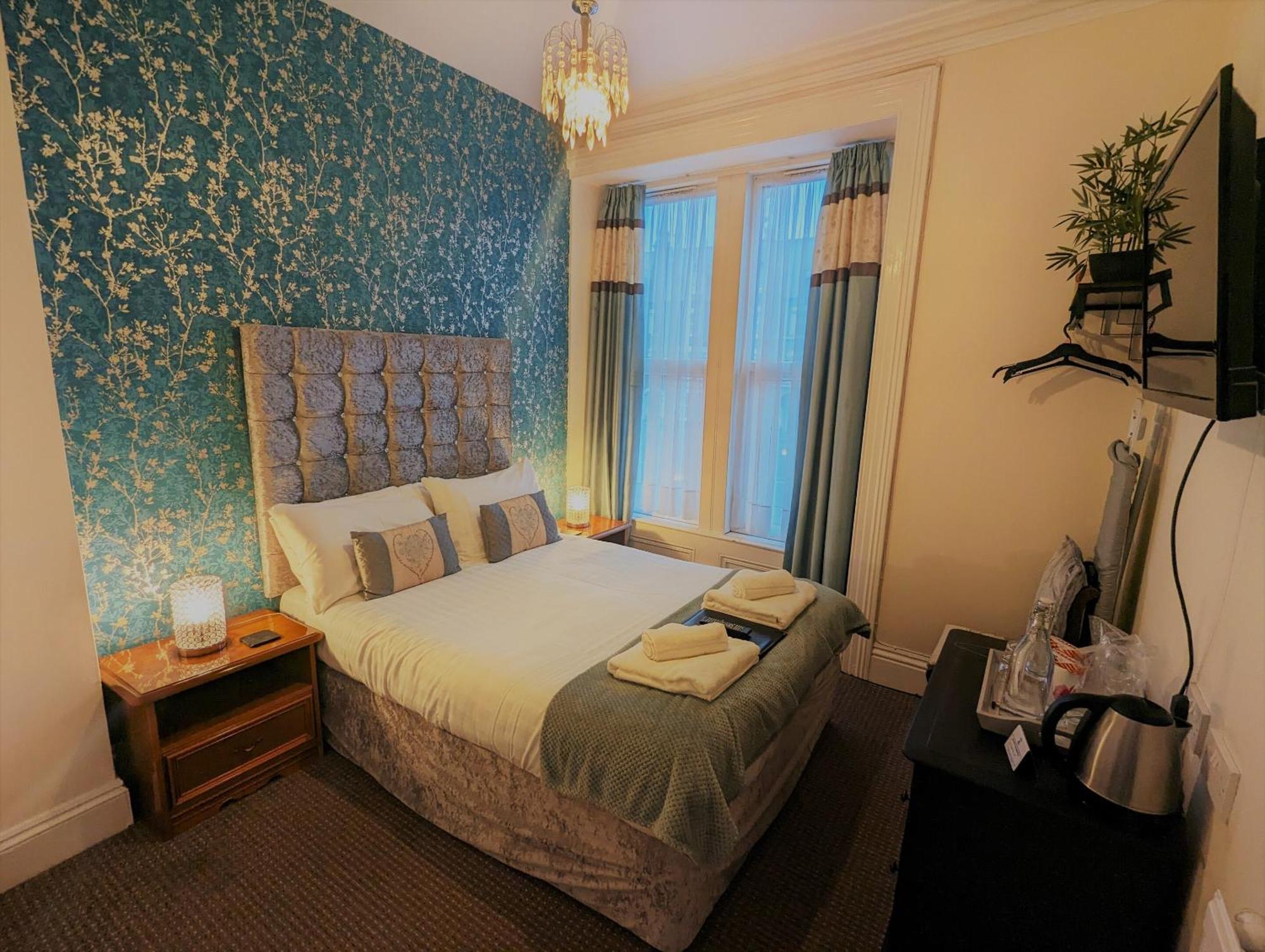 Bed and Breakfast The Senarth Llandudno Exterior foto