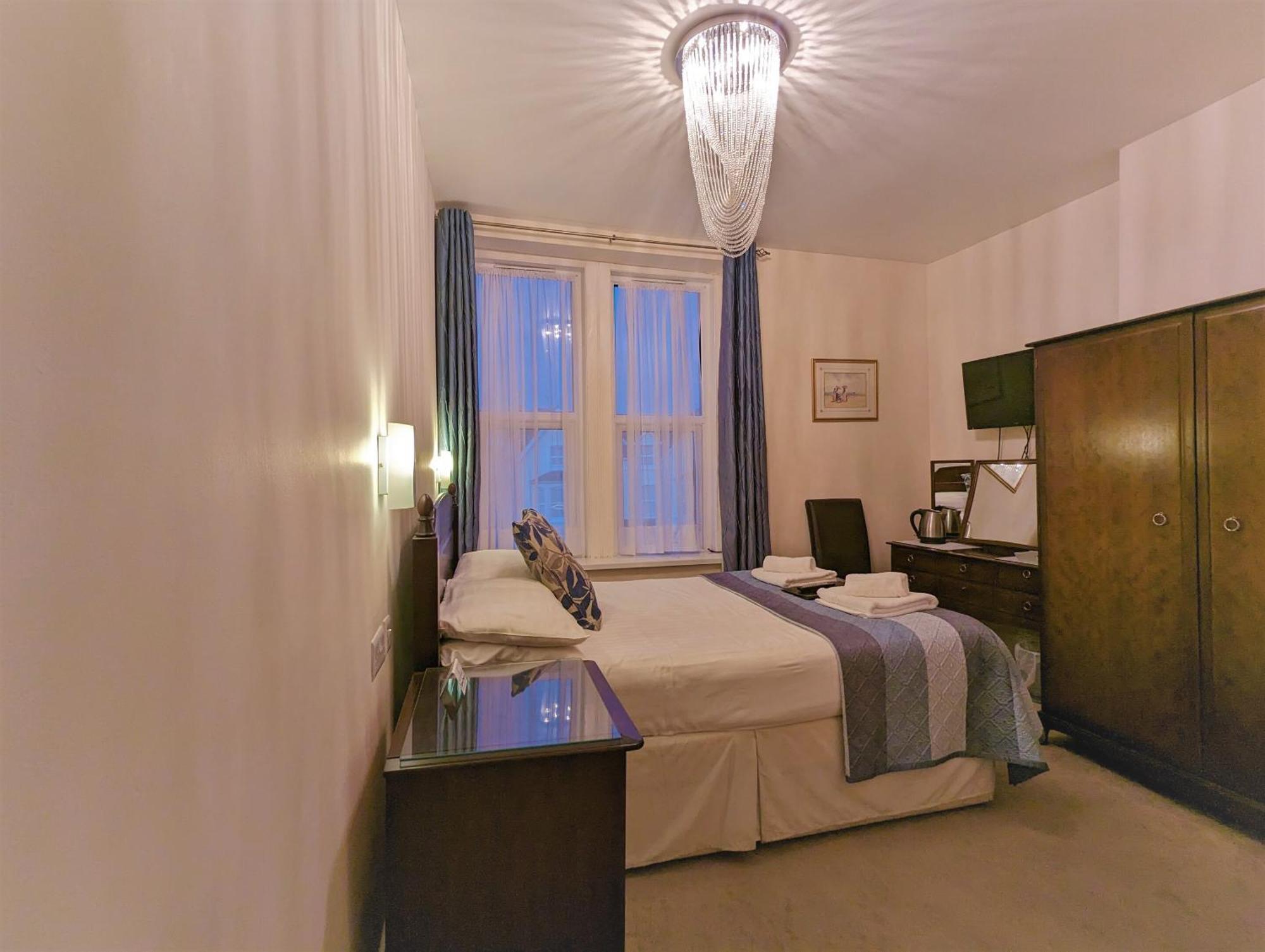 Bed and Breakfast The Senarth Llandudno Exterior foto