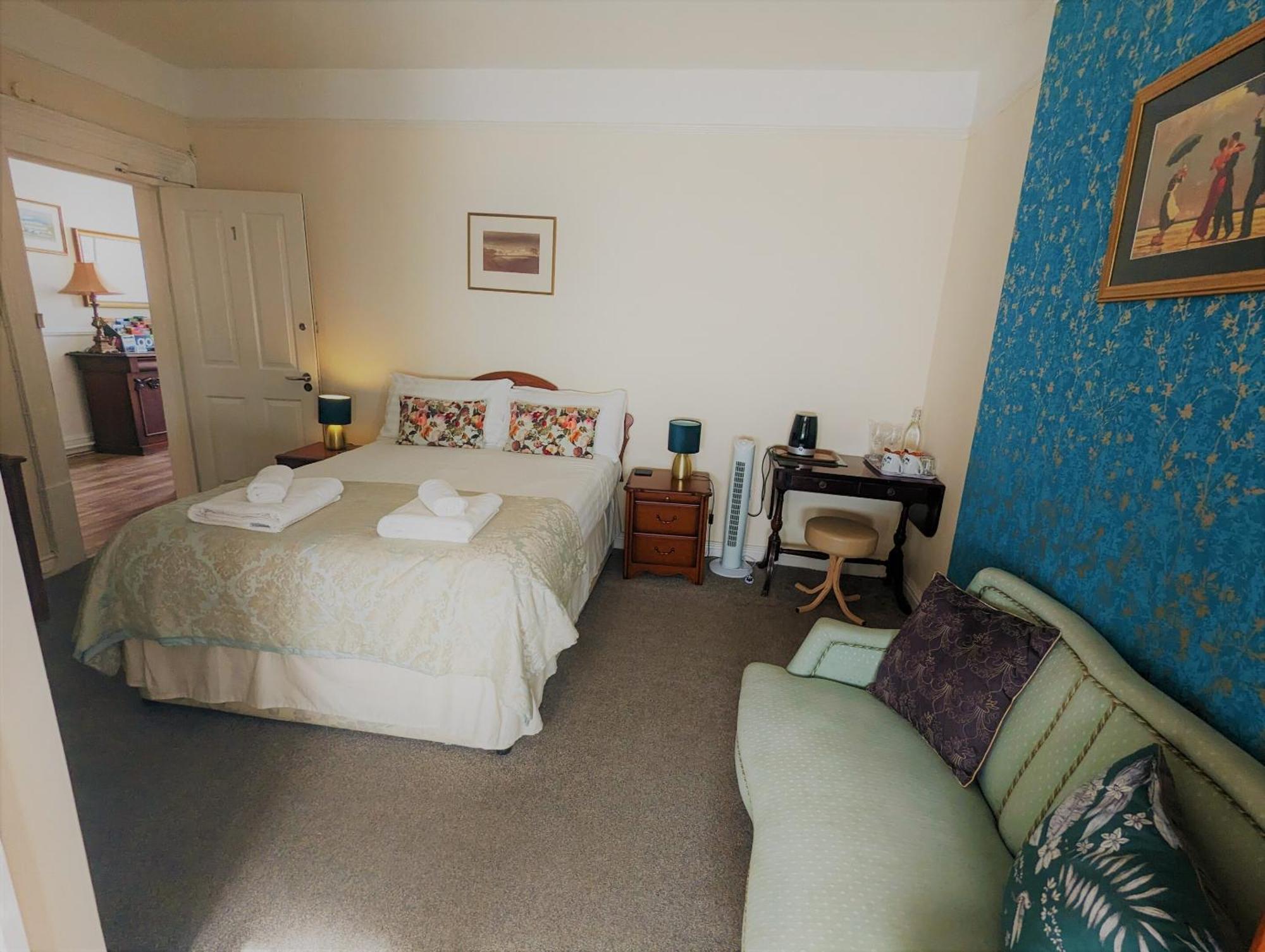 Bed and Breakfast The Senarth Llandudno Exterior foto